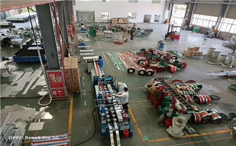 武漢不銹鋼焊接風(fēng)管加工廠分析不銹鋼焊接風(fēng)管加工制作安裝的注意點(diǎn)：(圖2)