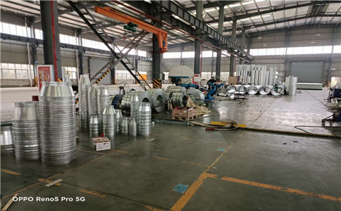 武漢不銹鋼焊接風(fēng)管加工廠分析不銹鋼焊接風(fēng)管加工制作安裝的注意點(diǎn)：(圖1)